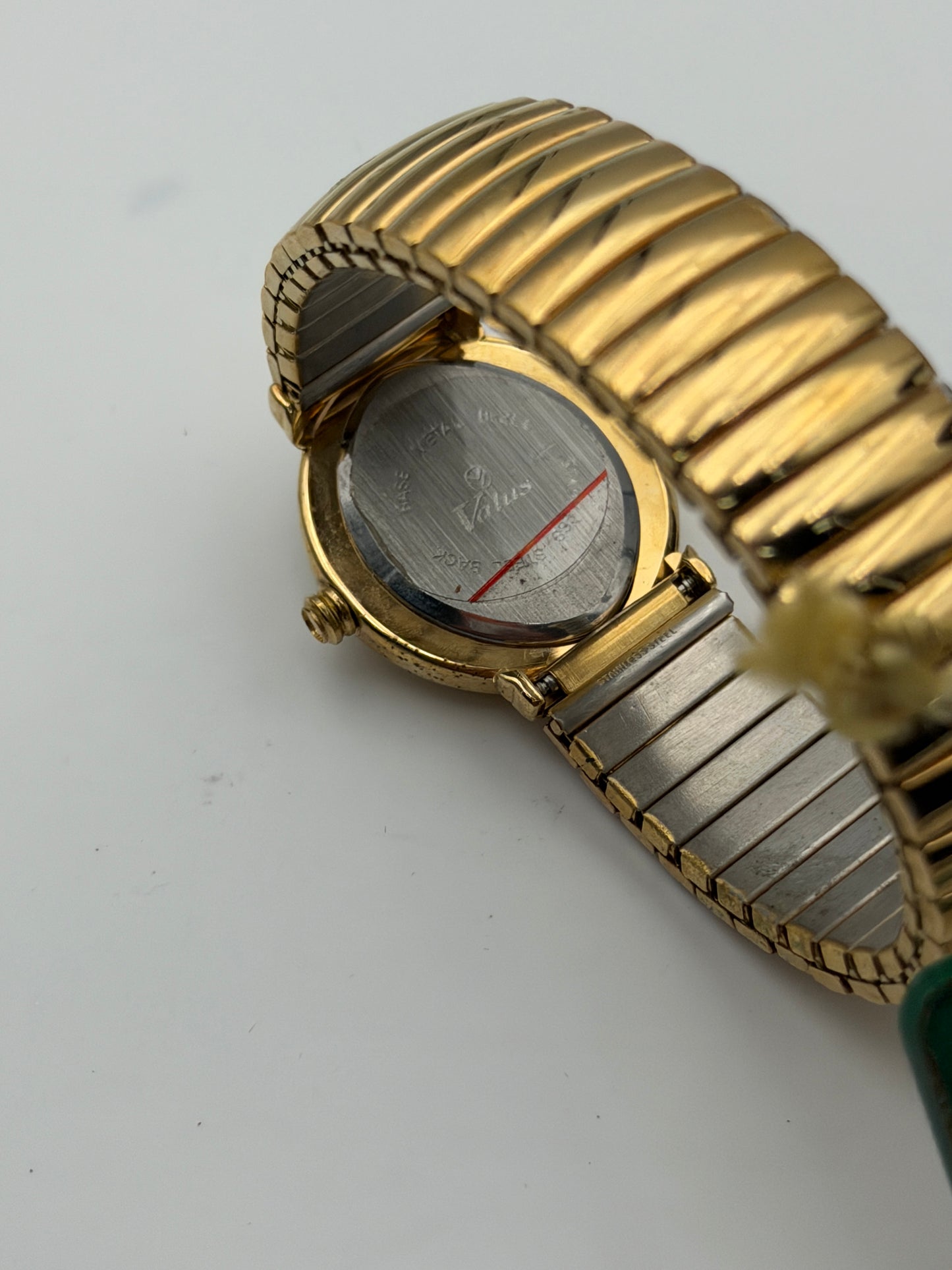 valus green watch vintage new nos quartz 27mm
