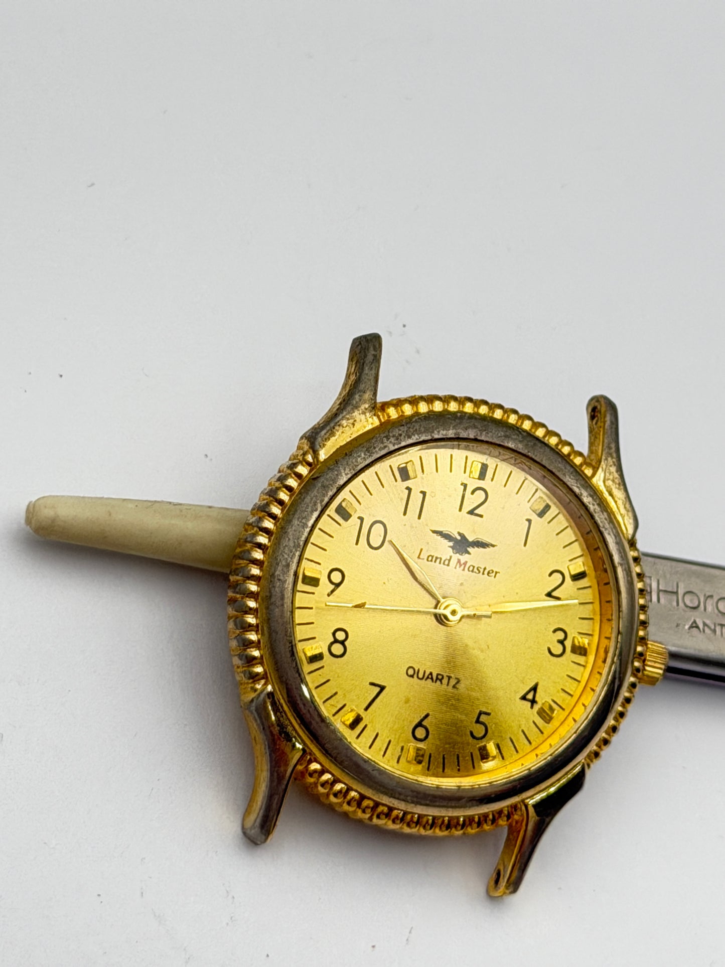 land master quartz 33mm watch