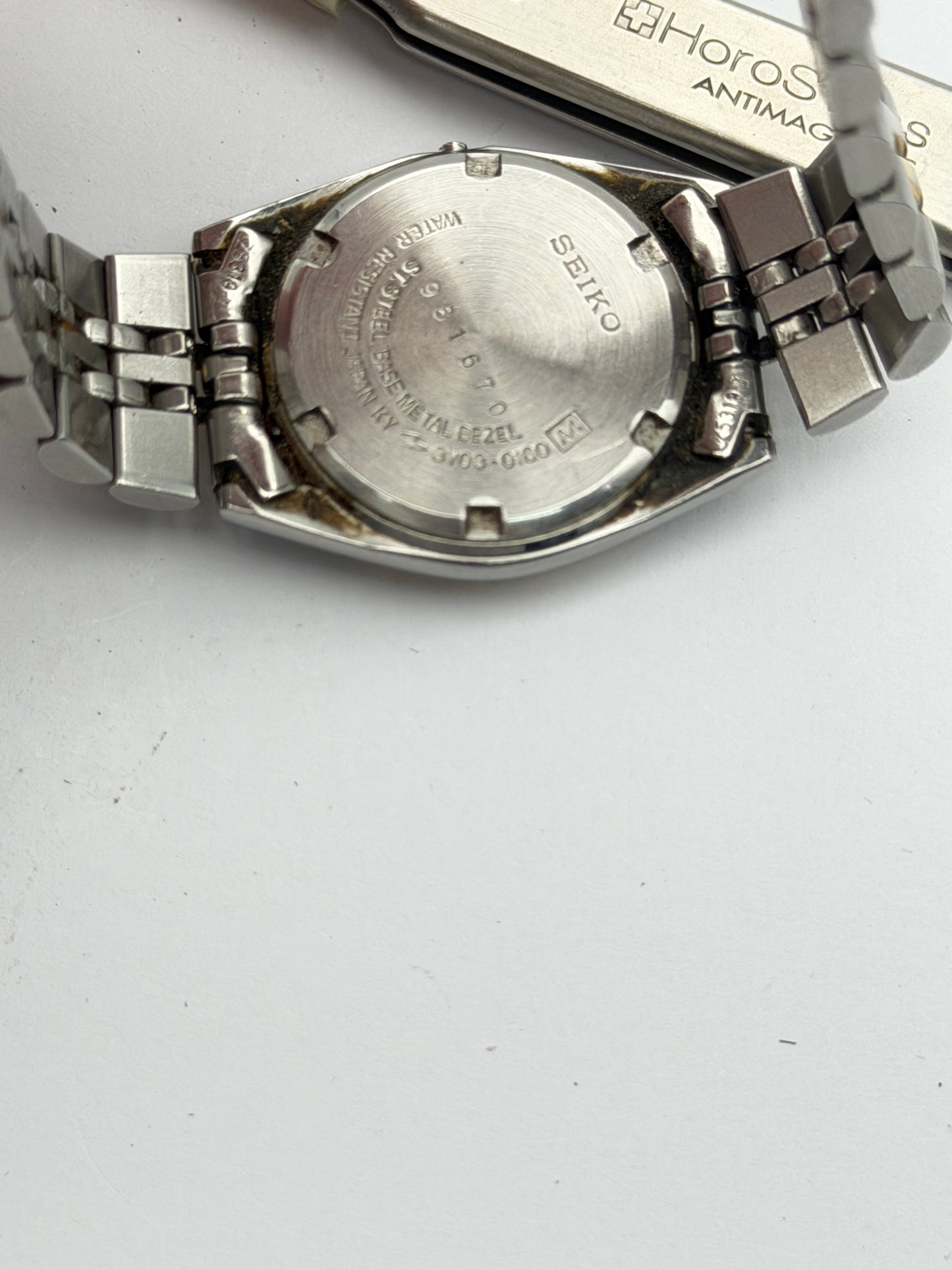 seiko quartz sq 3y03-0160 24mm