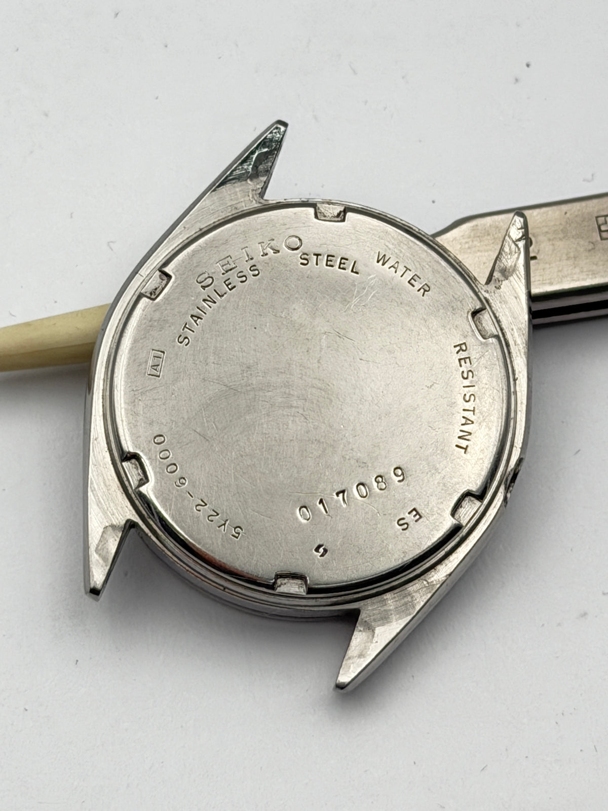 seiko 5y22-6000 33mm cassa case