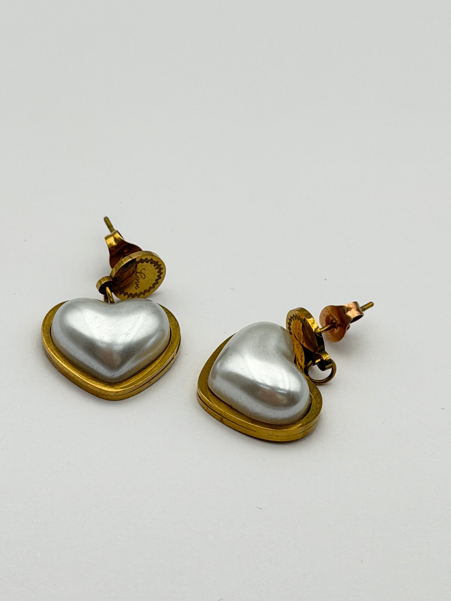 orecchini cuore acciaio aisi 316l steel round earring hearth pearl gold plated