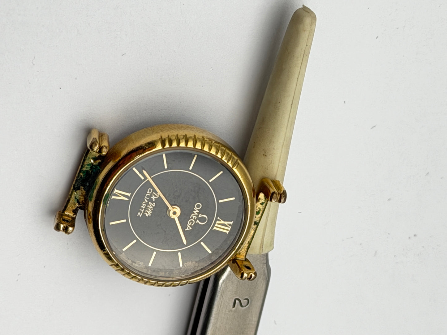 omega de ville quartz 1350 22mm