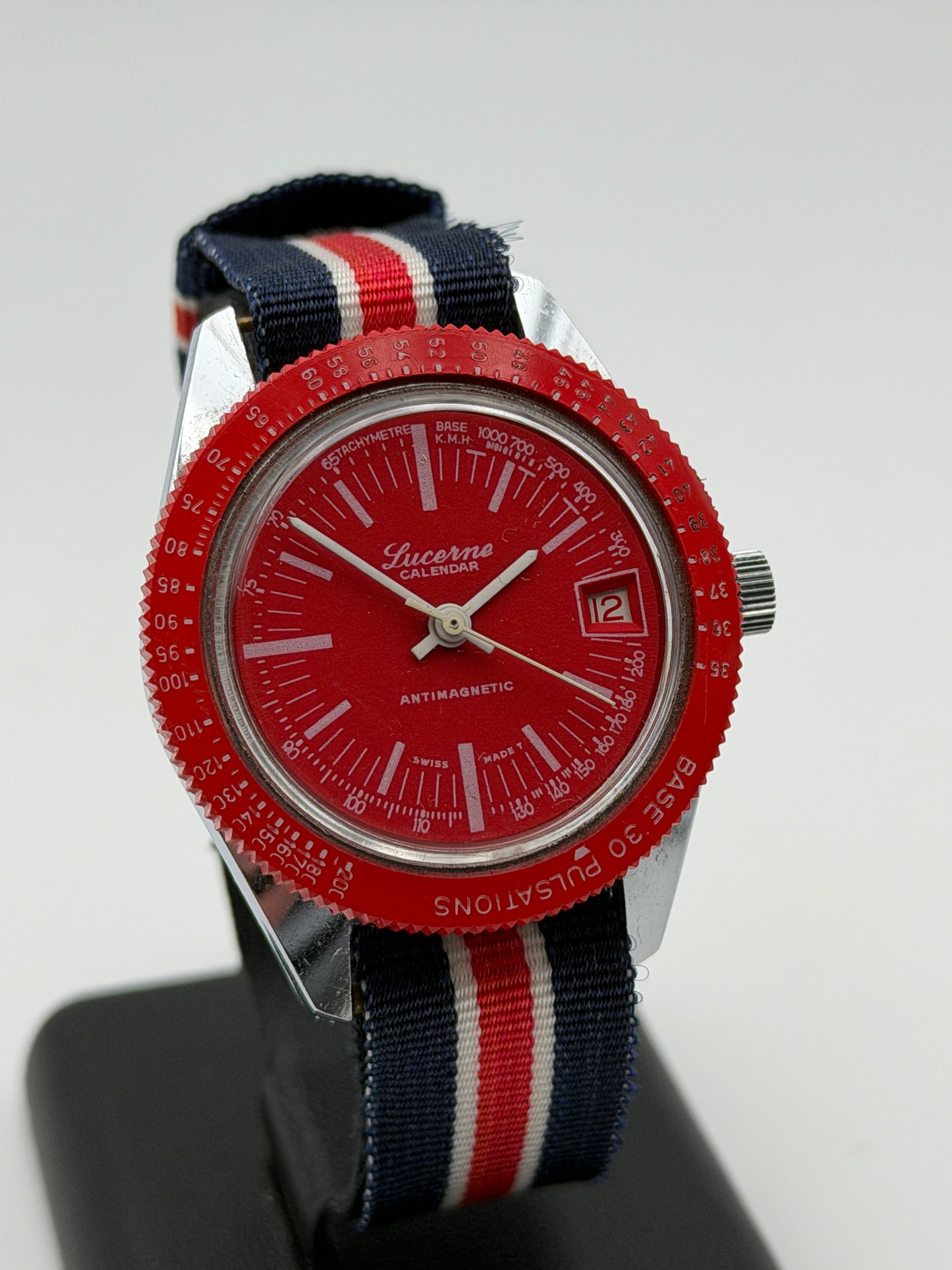 lucerne diver vintage red new nos 37mm swiss made