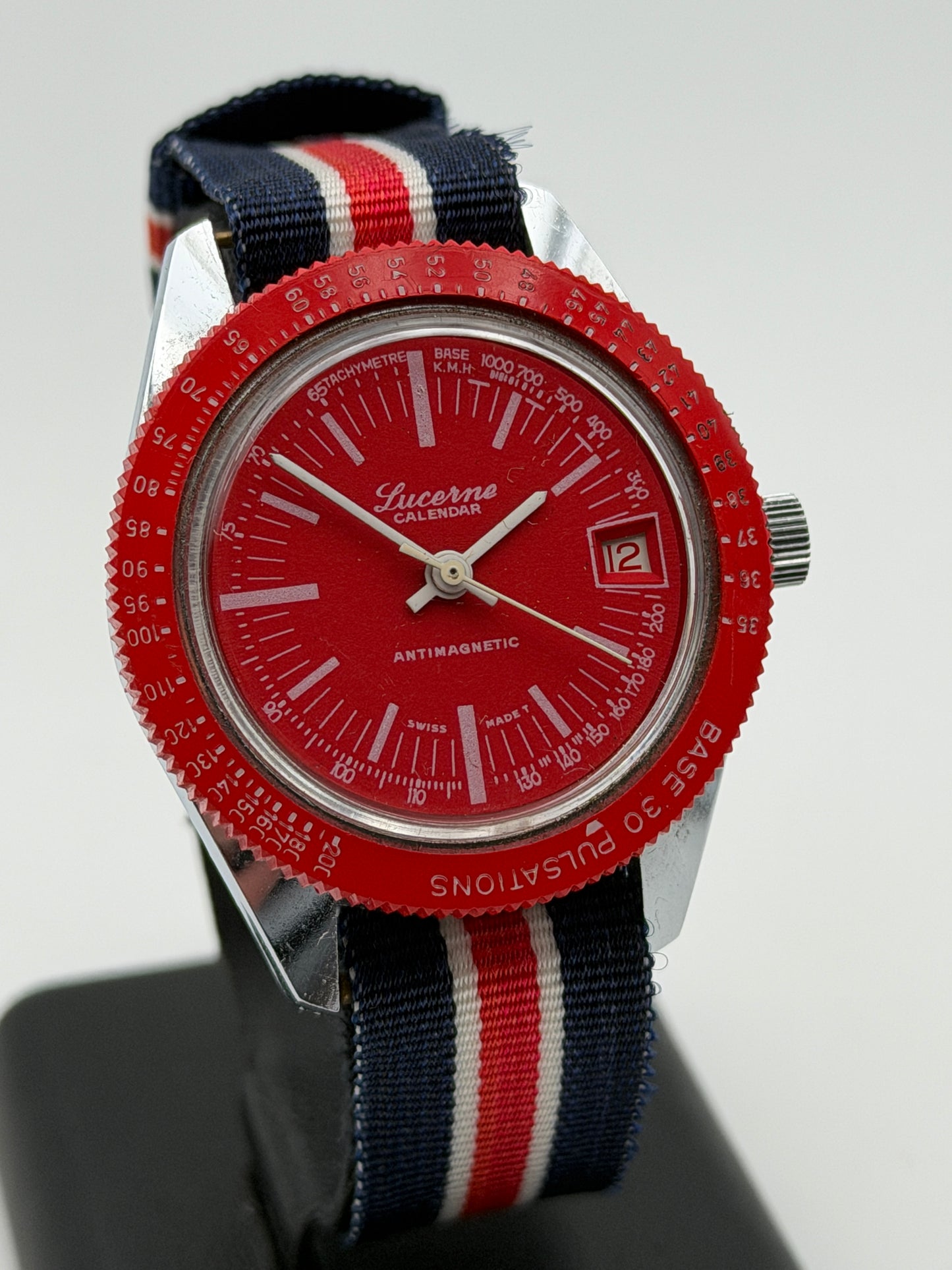 lucerne diver vintage red new nos 37mm swiss made