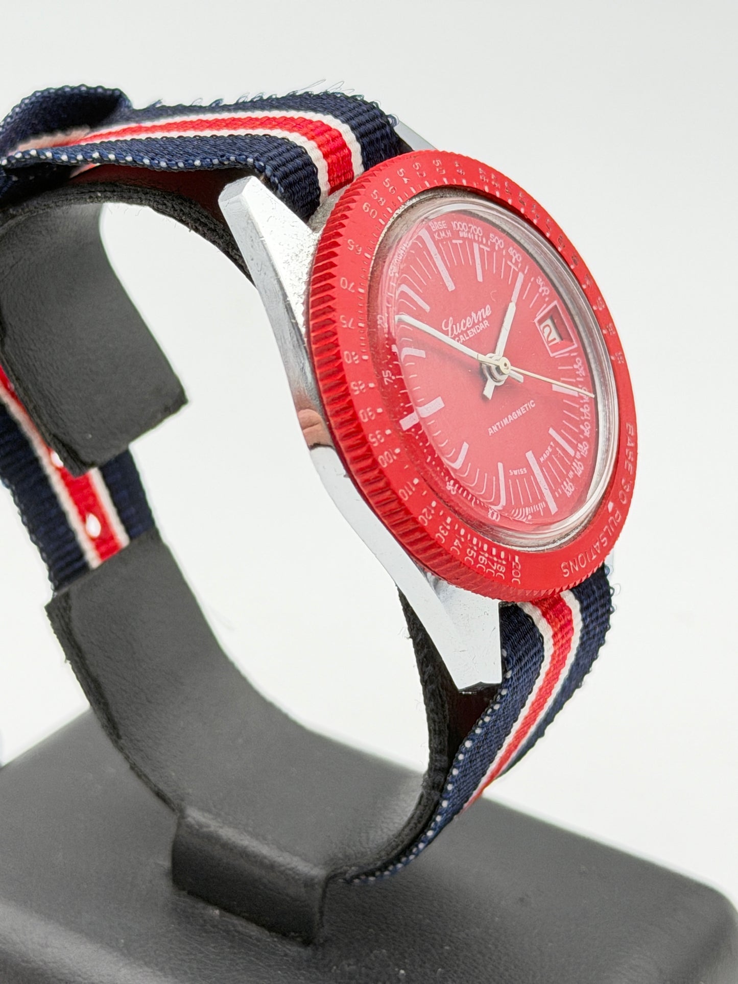 lucerne diver vintage red new nos 37mm swiss made