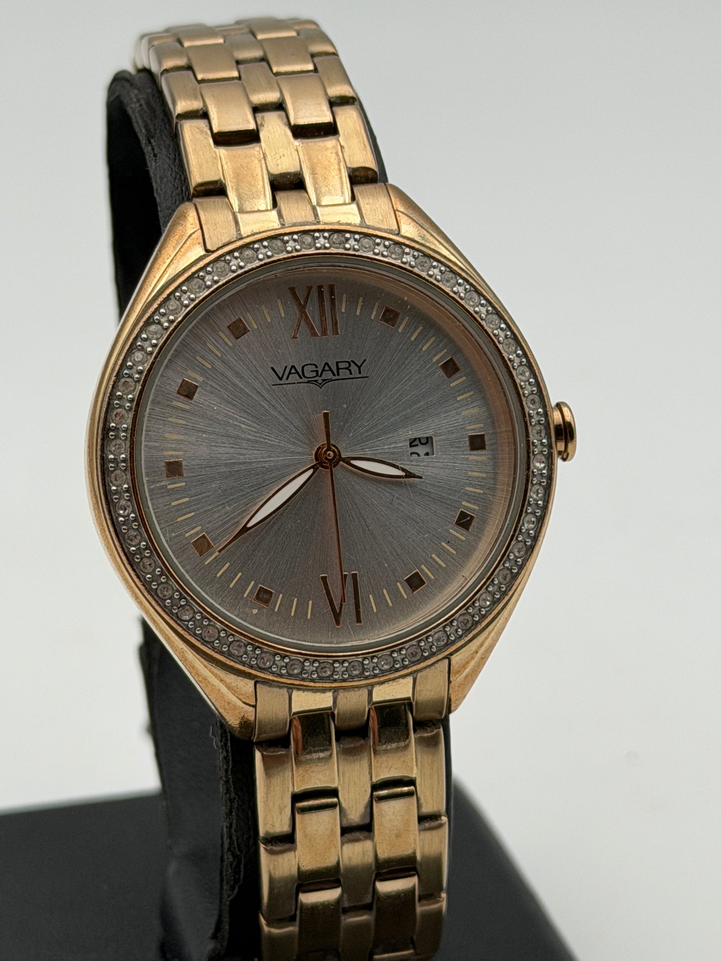 vagary 34mm watch g011-s112541 quartz