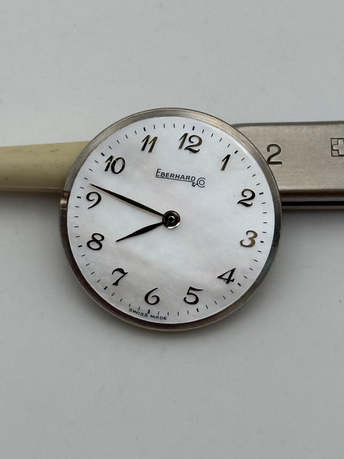 eberhard eta 256.041 movement movimento