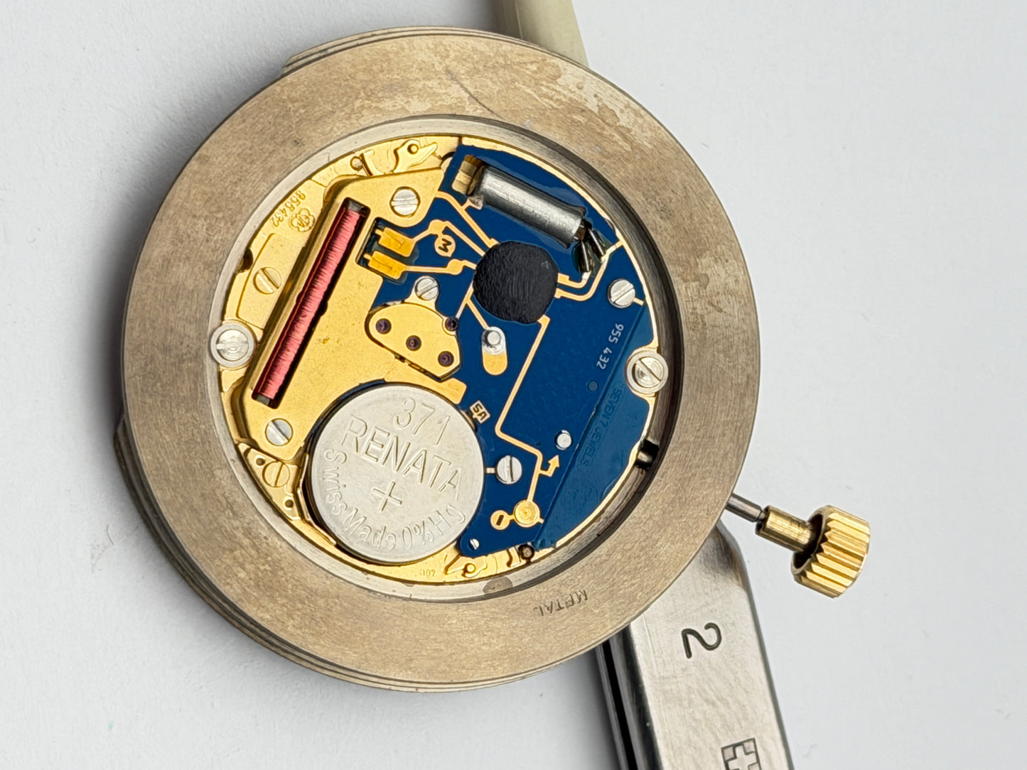 Tissot quartz eta 956.432 movement movimento