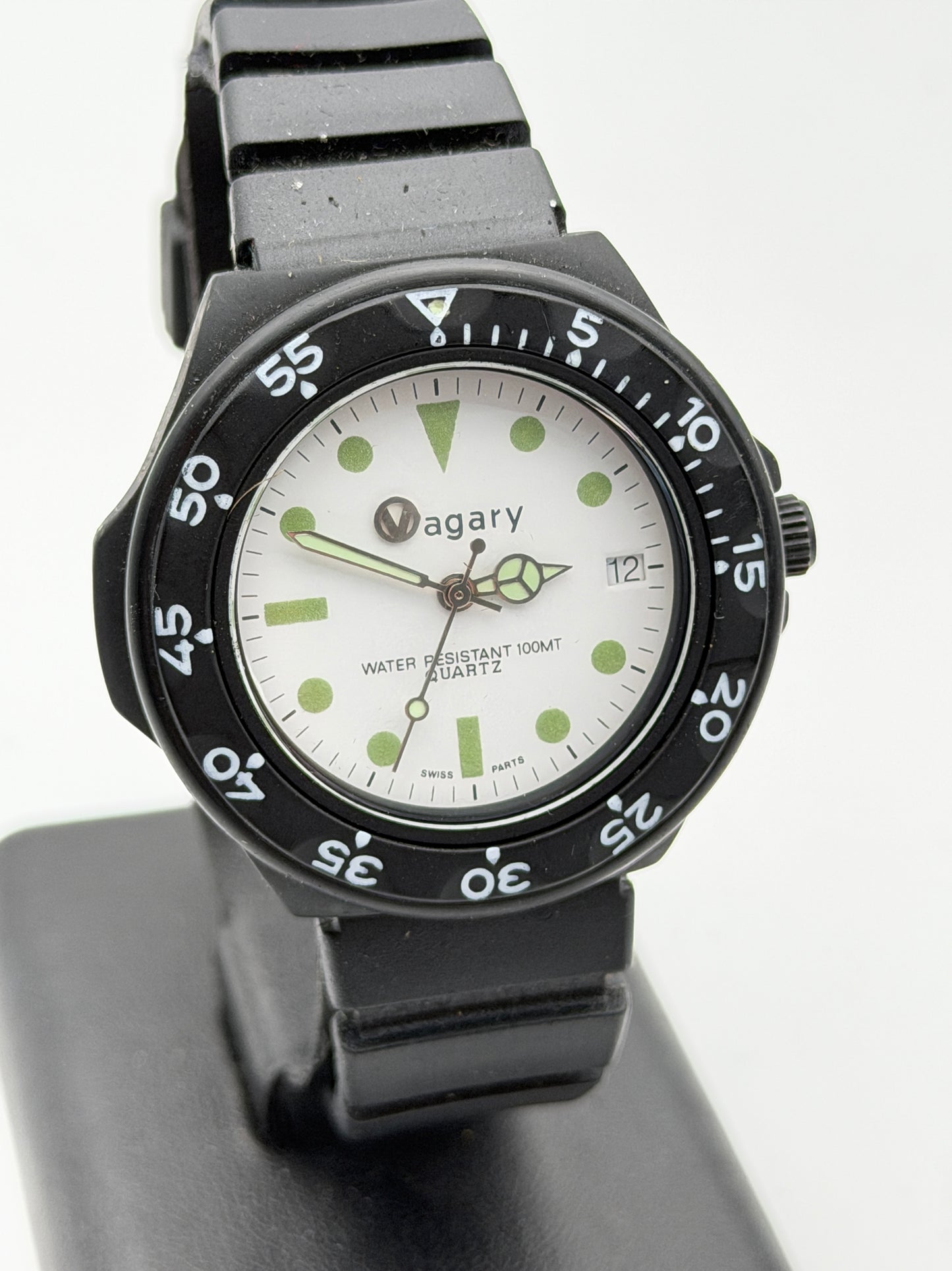 vagary quartz 41mm new nos watch