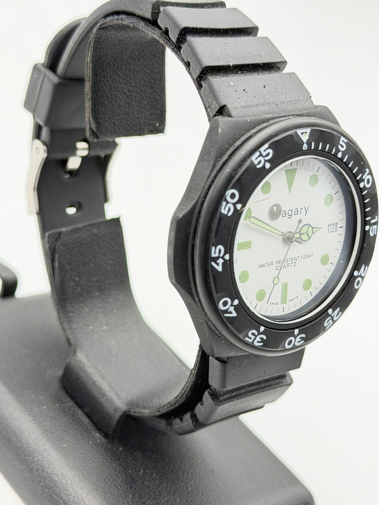vagary quartz 41mm new nos watch