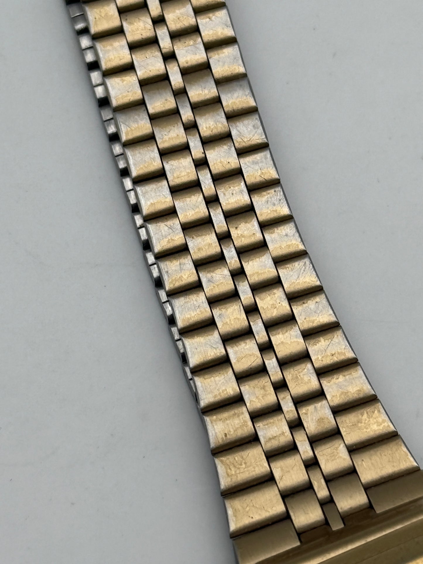 casio digital 587 A 153-W 34mm