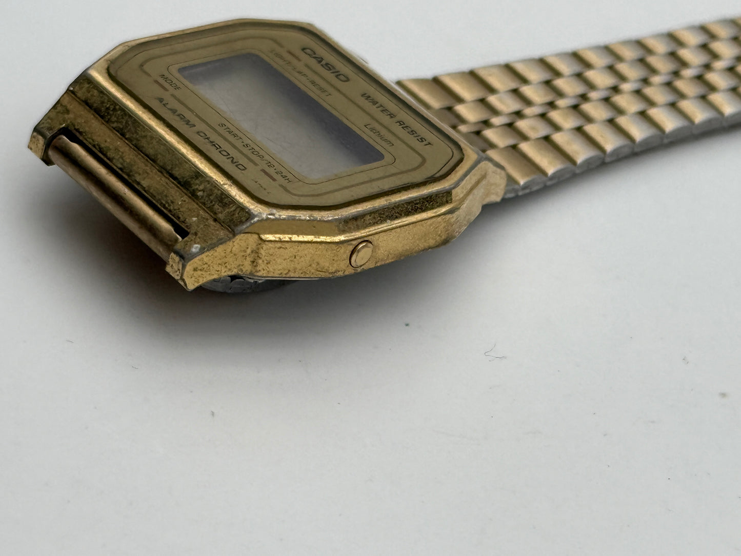 casio digital 587 A 153-W 34mm