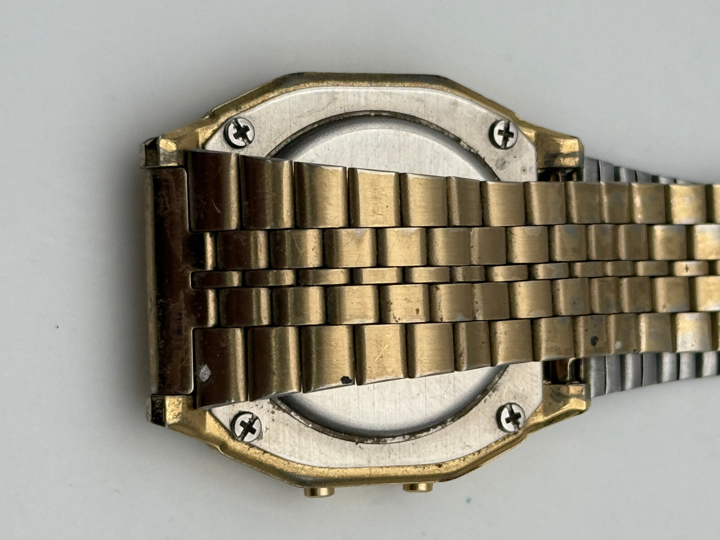 casio digital 587 A 153-W 34mm