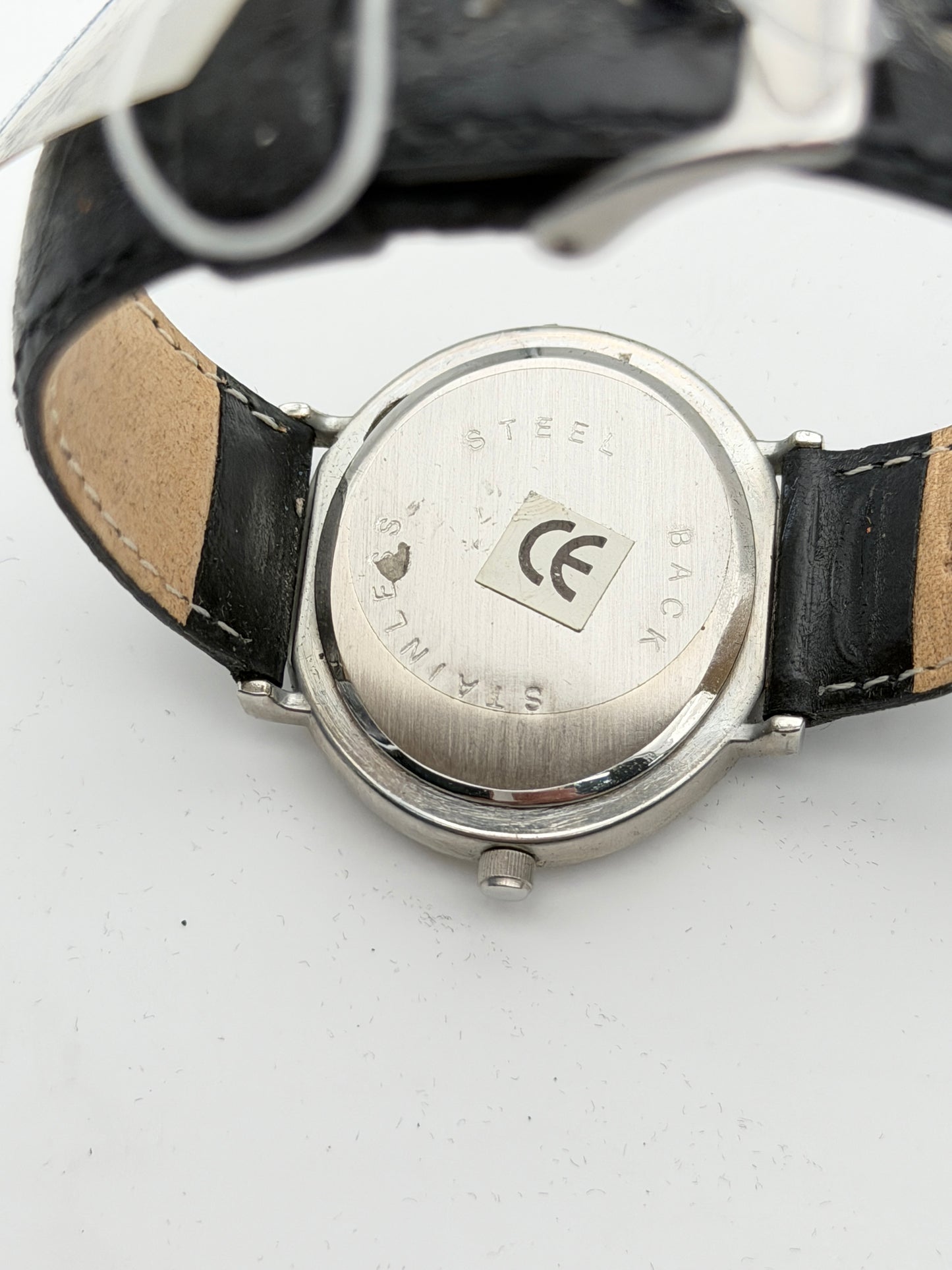 xisaecuum quartz watch new nos 36mm