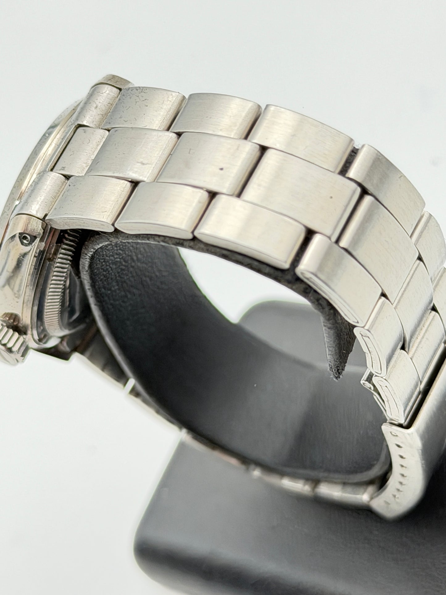 vagary quartz watch new nos 34mm