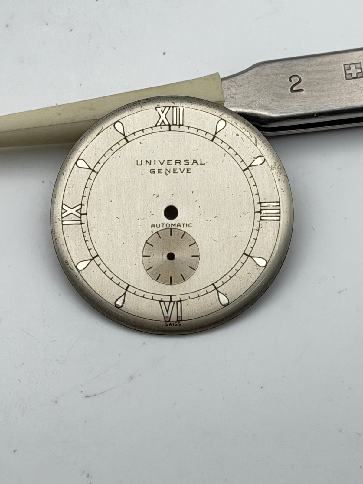 univeral geneve 28.5mm dial quadrante military