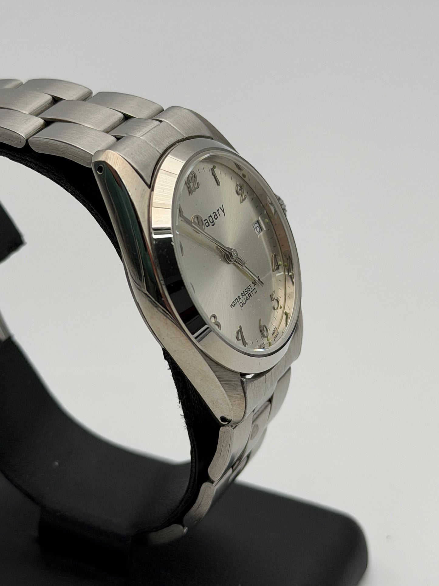 vagary 34mm quartz watch new nos