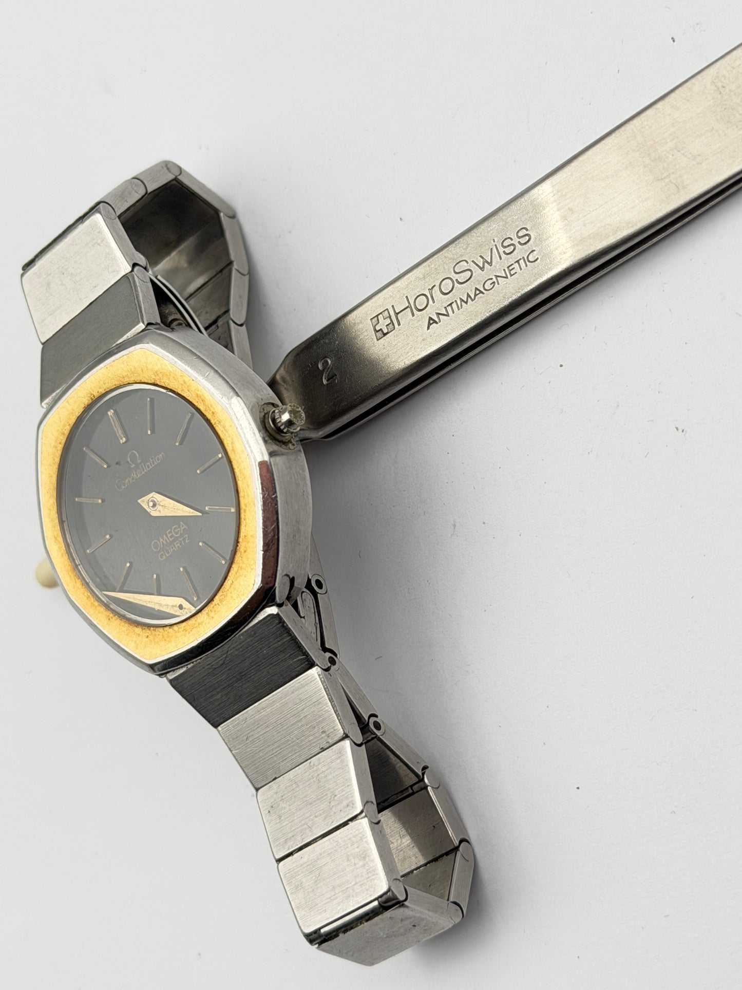 omega constellation quartz 28mm