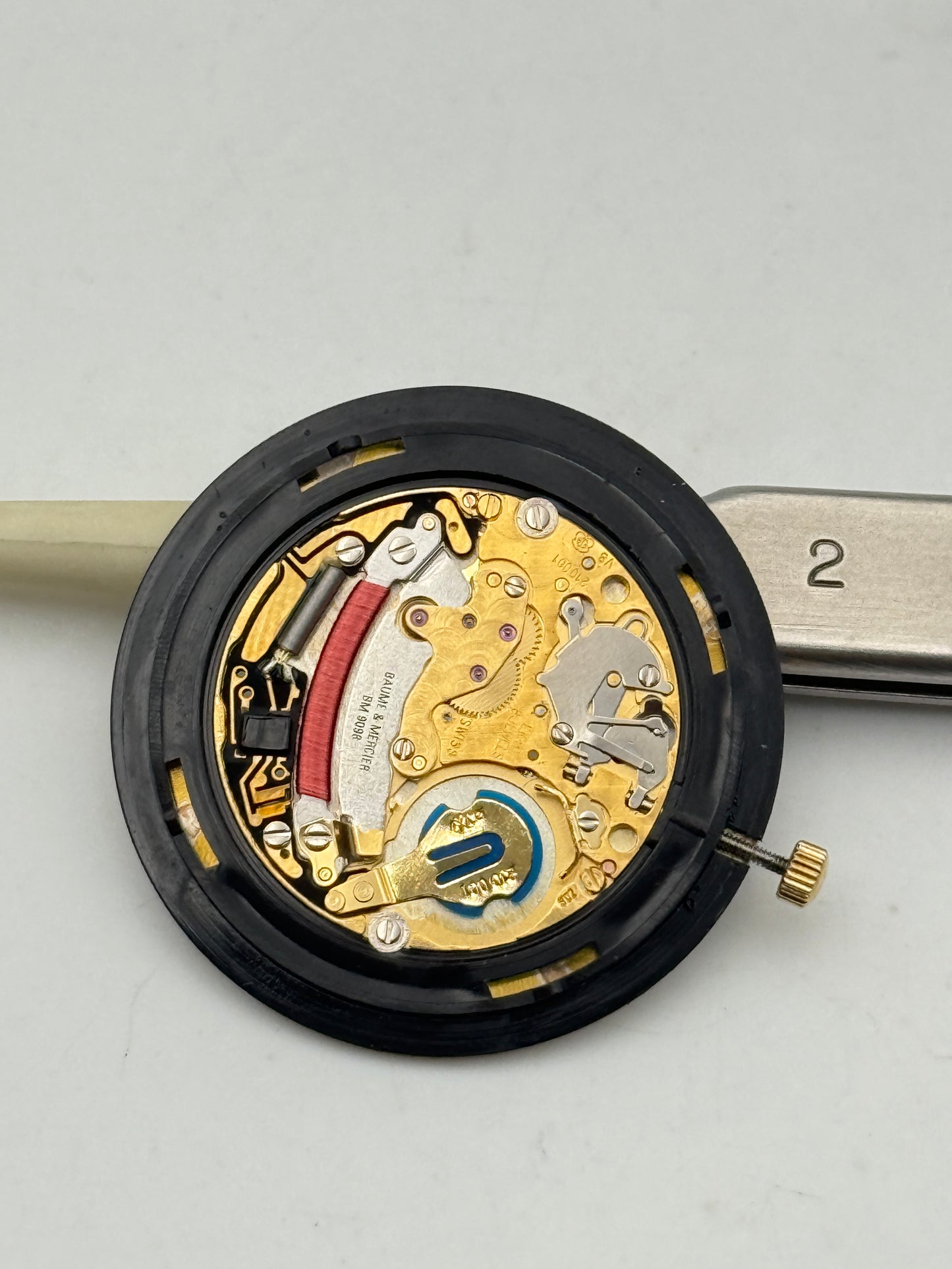 baume e mercier eta bm9098 eta 210.001 movement movimento