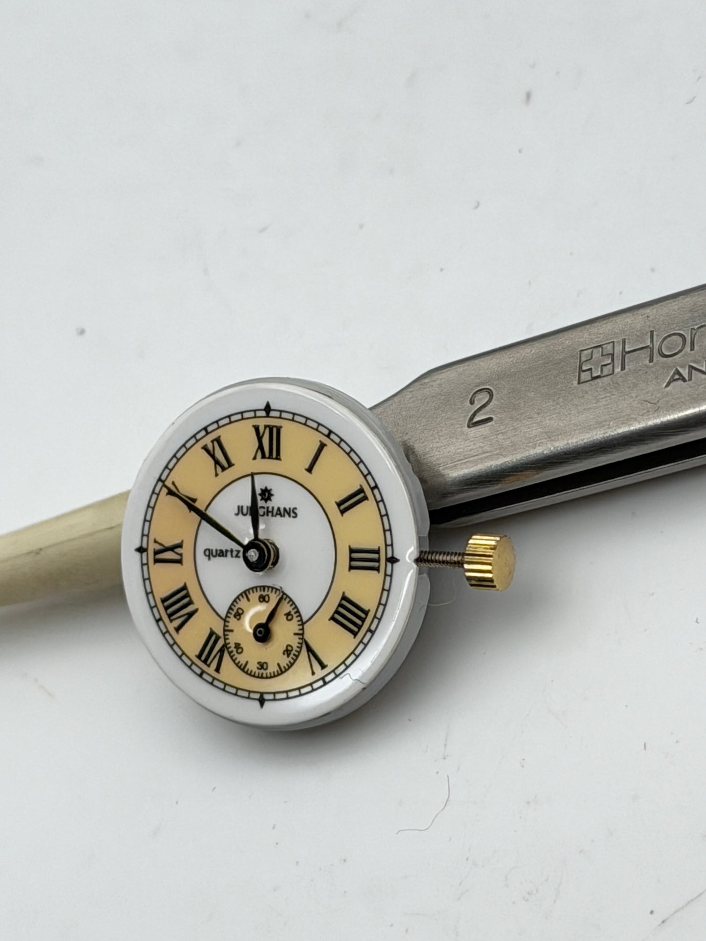 junghans v252a quartz movement movimento