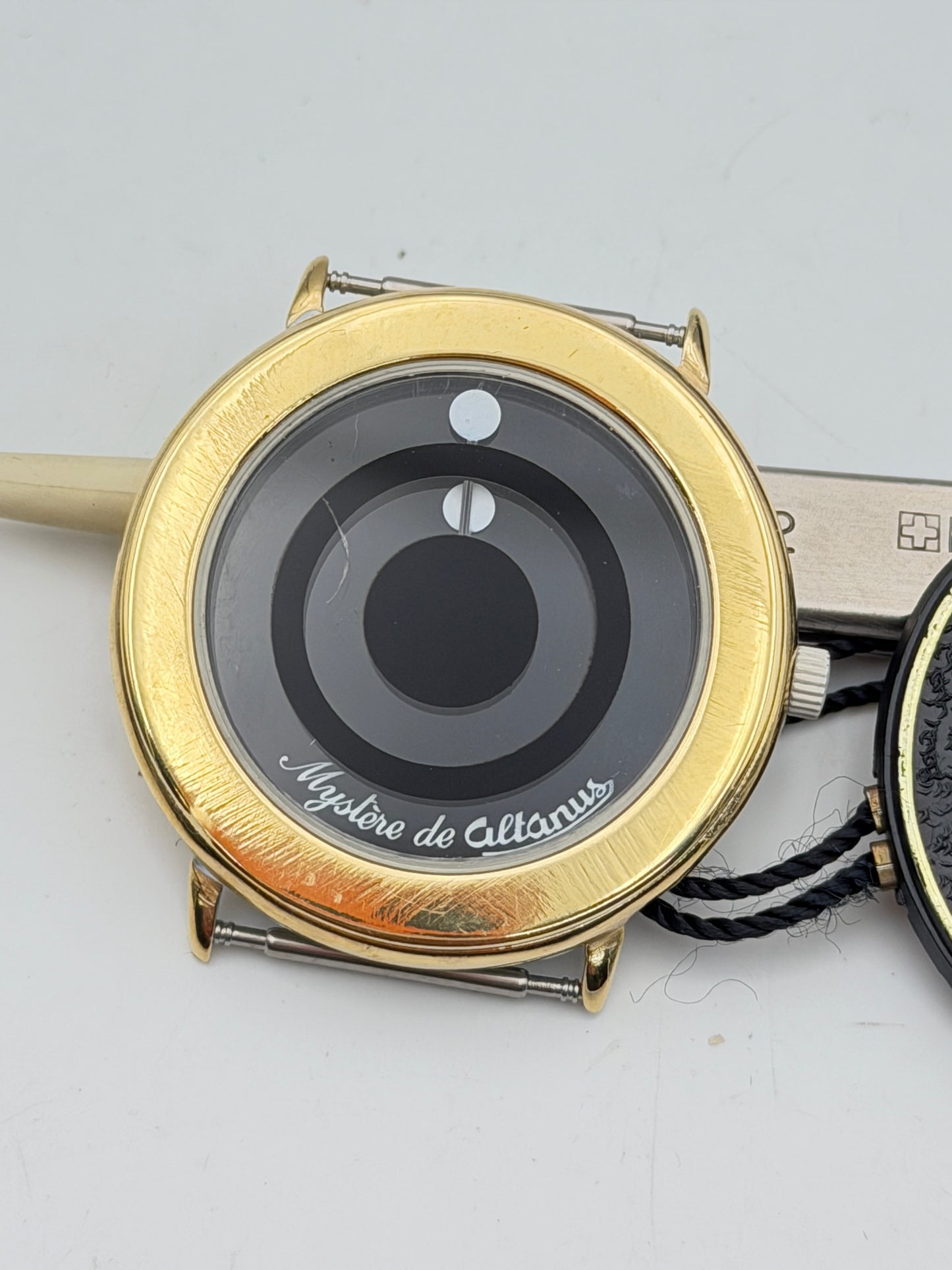 mystere de altanus quartz 840035mm watch swiss made