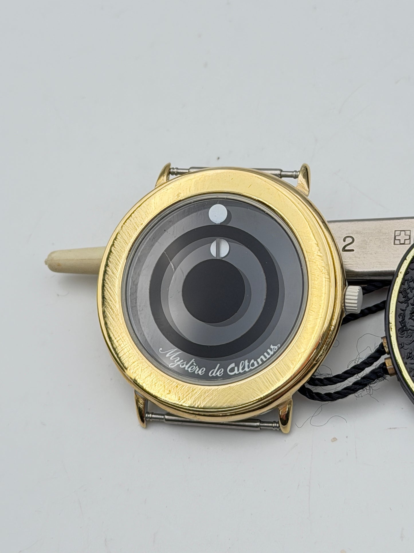 mystere de altanus quartz 840035mm watch swiss made