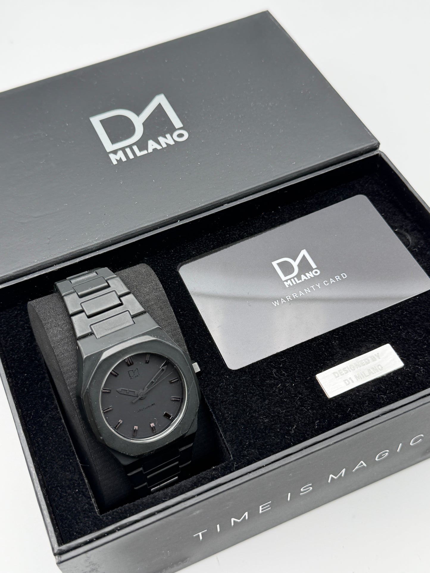 d1 Milano monochrome  41mm