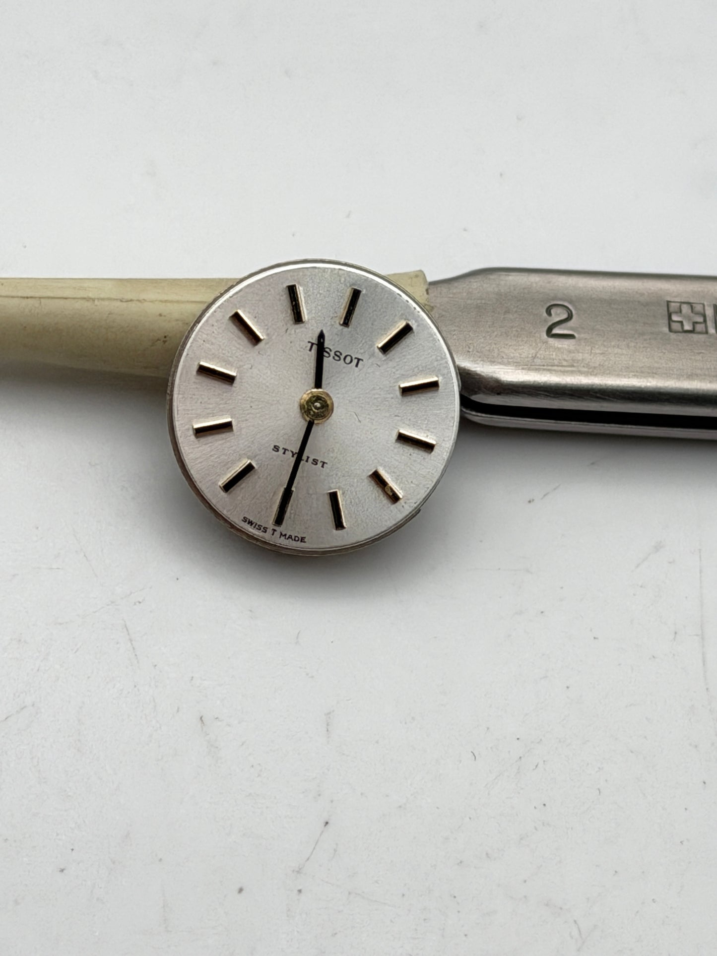 tissot stylist 709-2 movement movimento