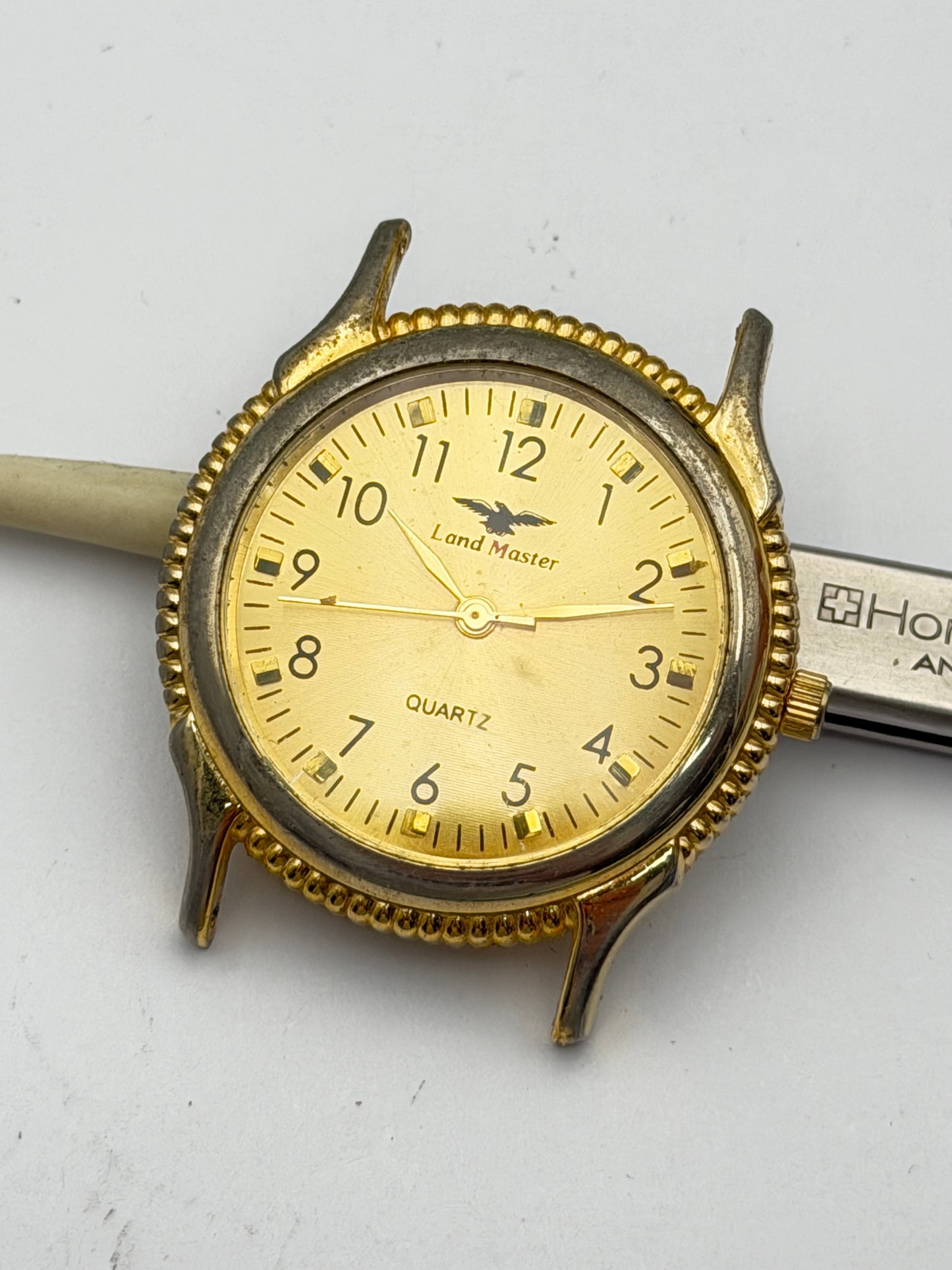 land master quartz 33mm watch
