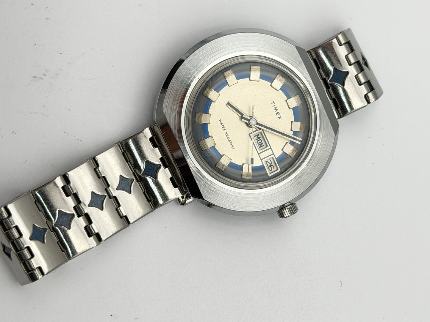 timex ufo 42mm watch vintage