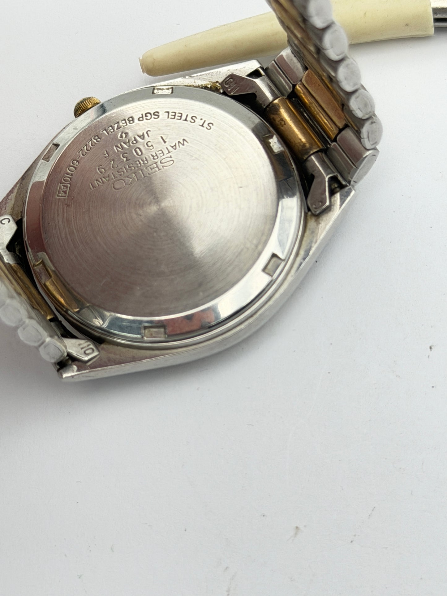 seiko quartz sq 8222-6010 33mm
