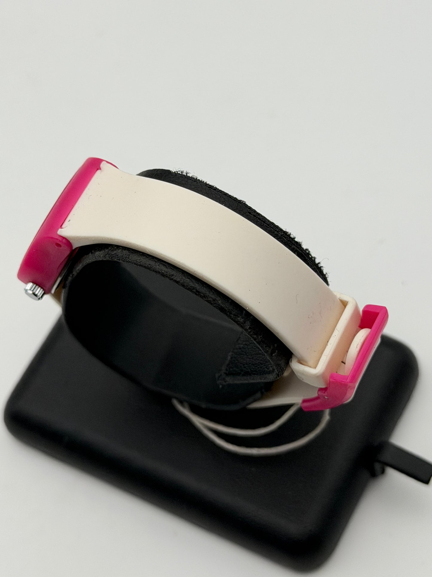 junghans pretty in pink quartz nos vintage watch 25mm