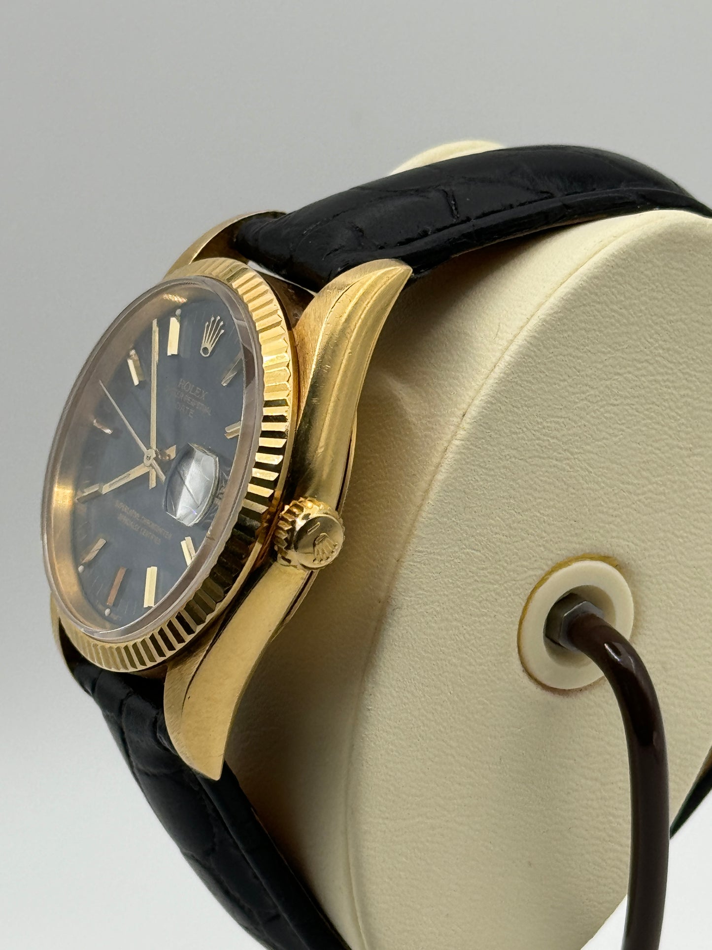 Descrizione Rolex Oyster Perpetual Date 15238 18kt