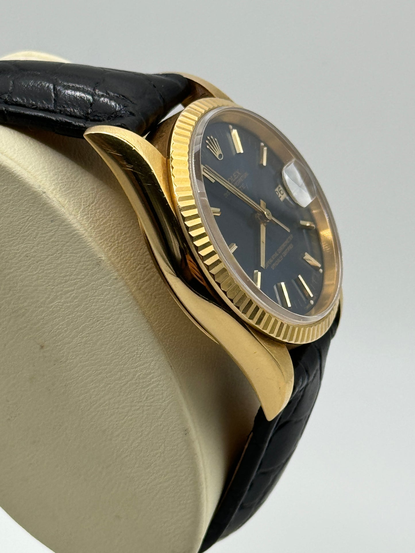 Descrizione Rolex Oyster Perpetual Date 15238 18kt