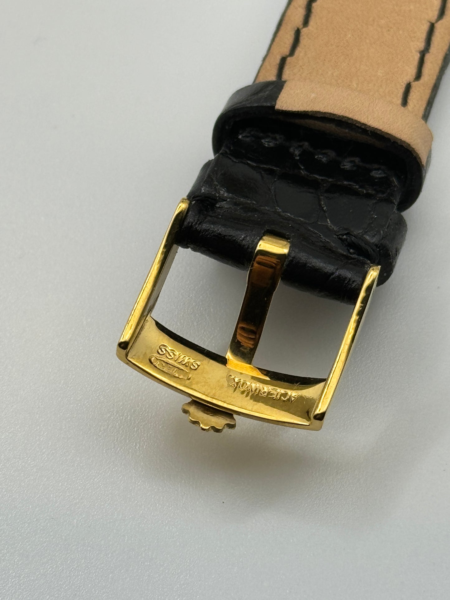Descrizione Rolex Oyster Perpetual Date 15238 18kt
