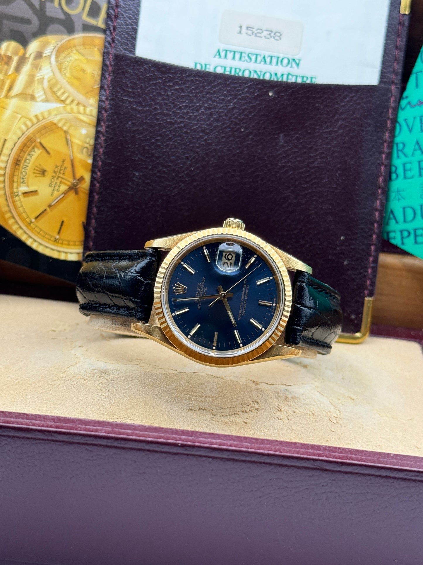 Descrizione Rolex Oyster Perpetual Date 15238 18kt