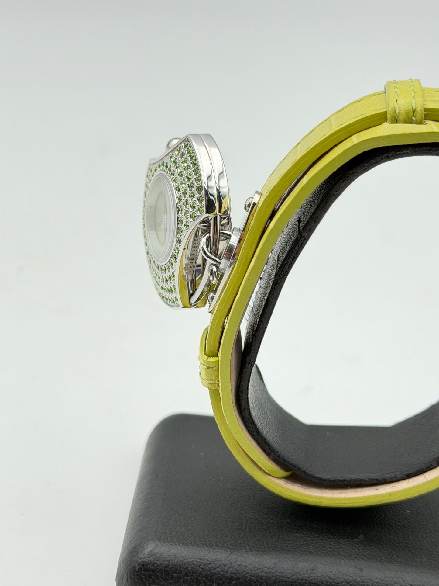altanus 16082 watch quartz nos 31mm