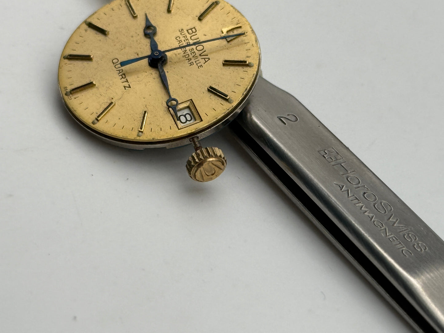 bulova super seville calendar quartz eta 555.415 movement movimento
