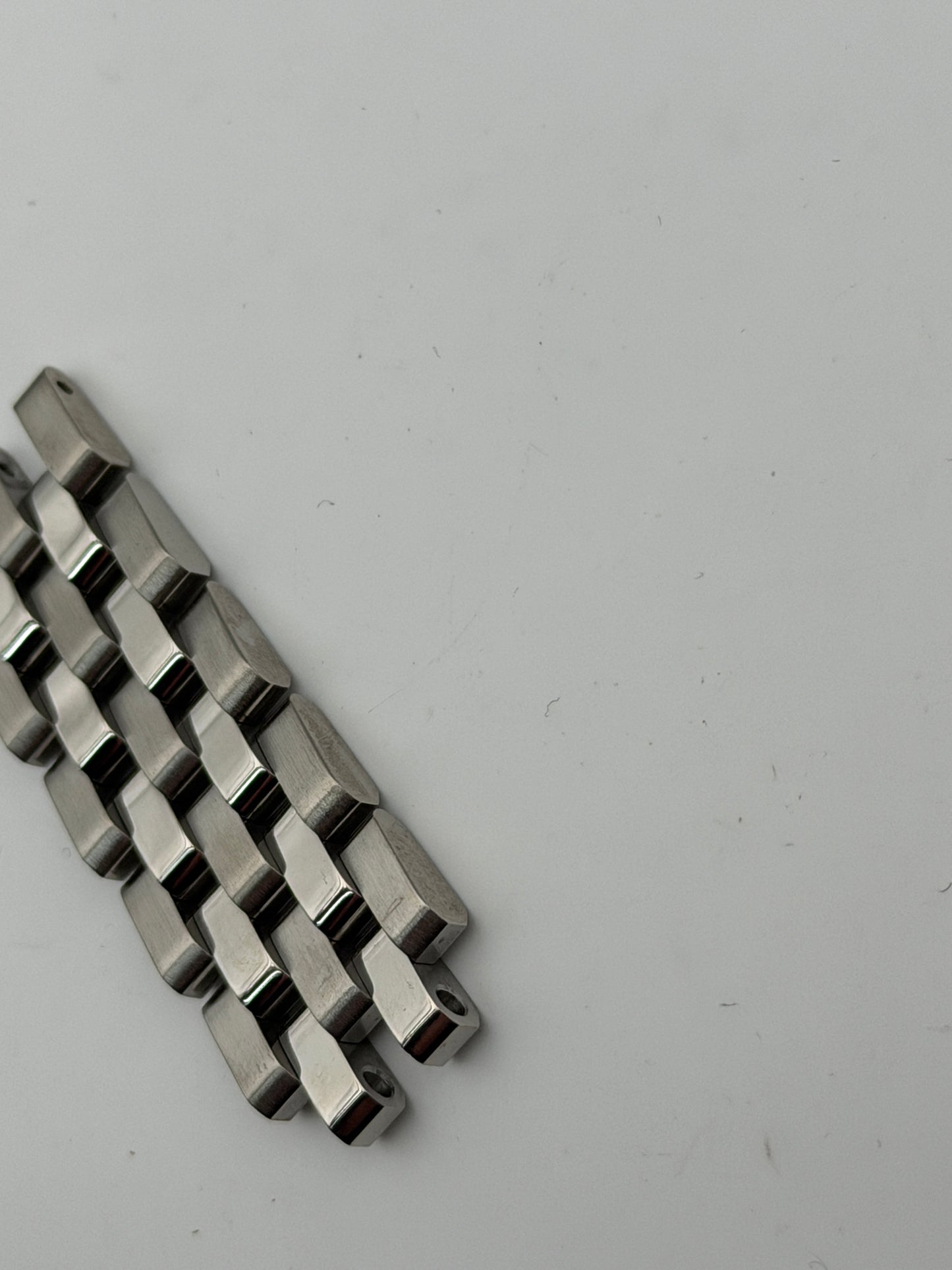sector 17mm maglia link