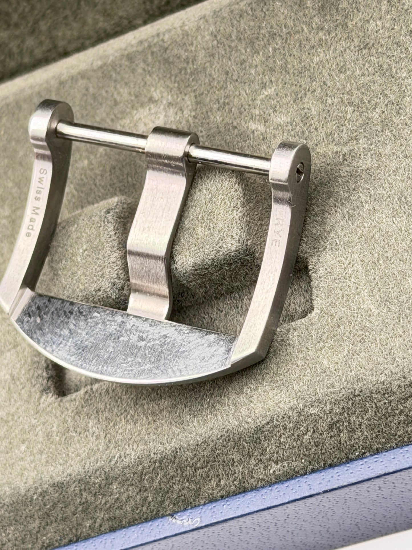 panerai 22mm fibbia buckle NOS swiss made genuine box