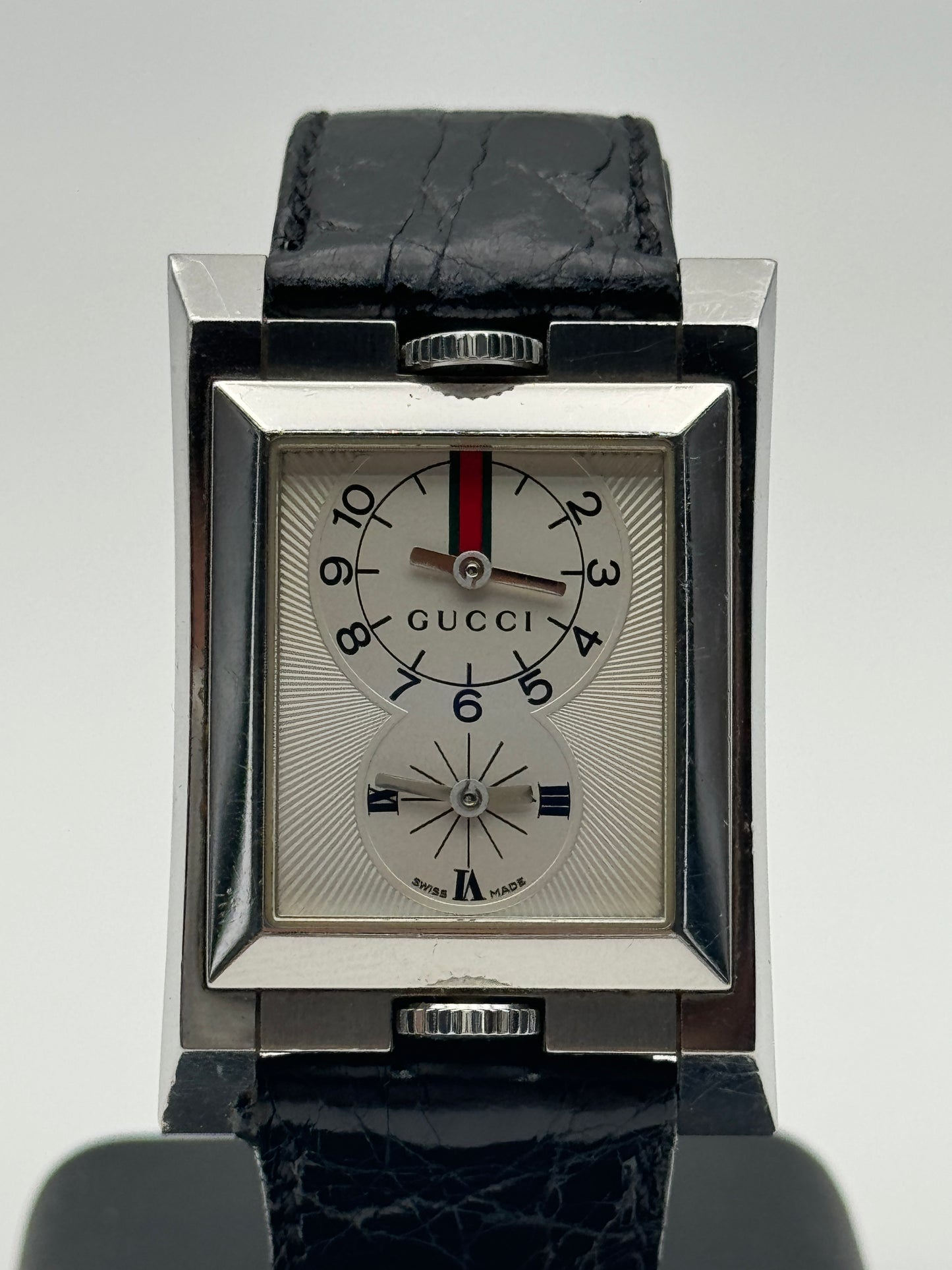 gucci dual time gmt 111 dual swiss made watch