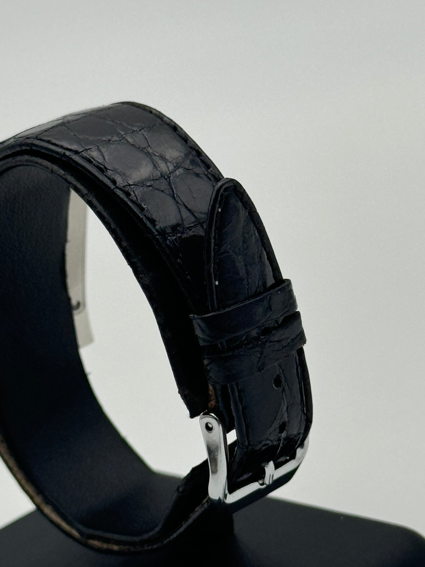 gucci dual time gmt 111 dual swiss made watch