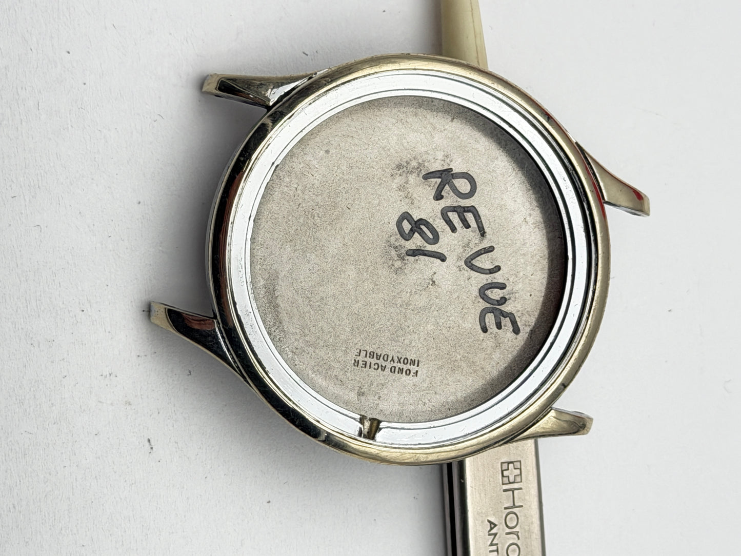 Revue Thommen cassa case 81 38mm