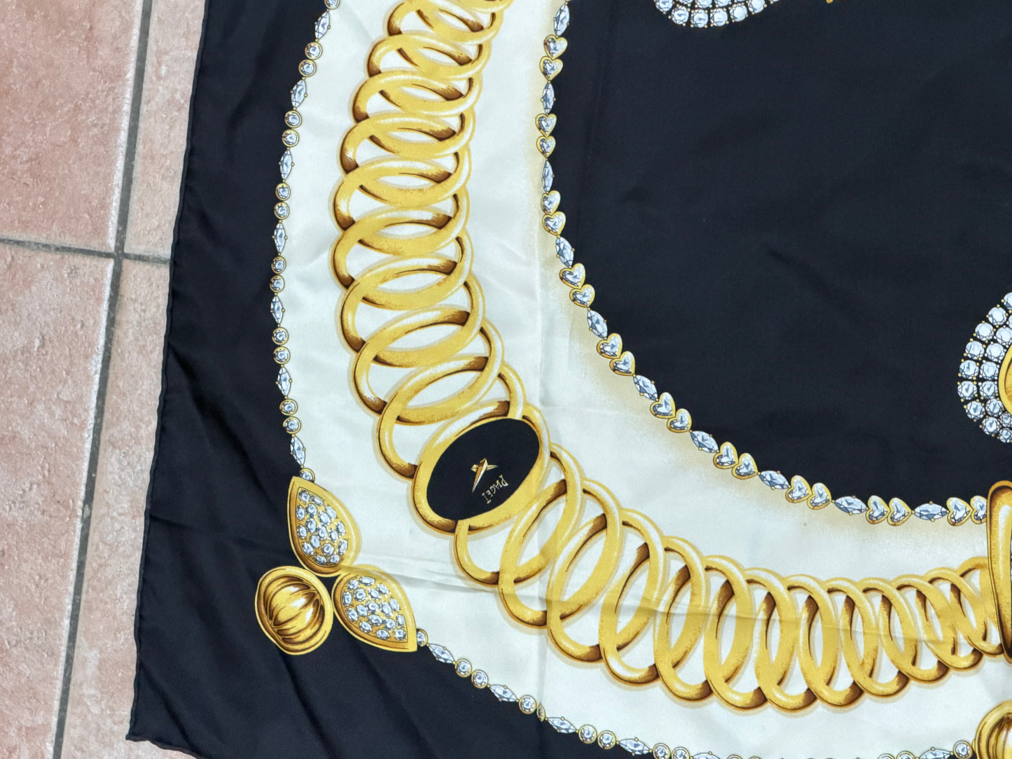 piaget swiss made foulard black