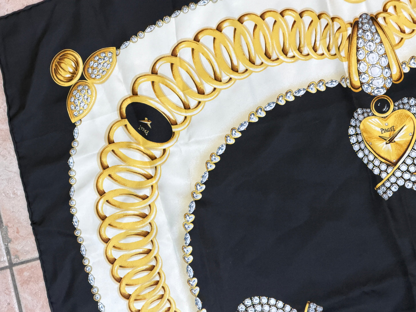 piaget swiss made foulard black