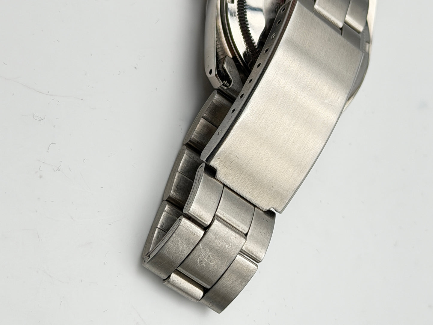 vagary quartz NOS 90's 34mm steel