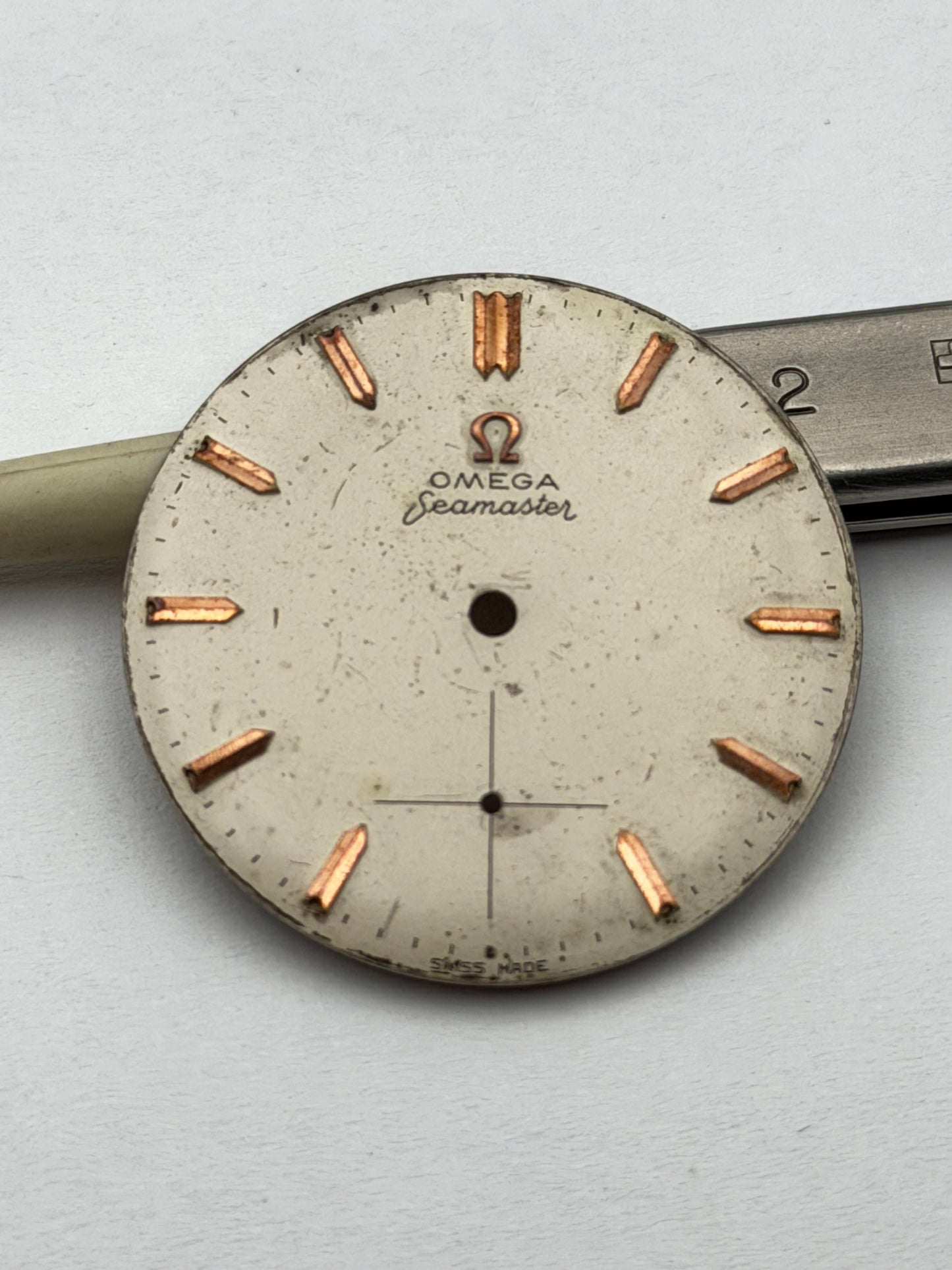 omega seamaster 29.4mm dial quadrante