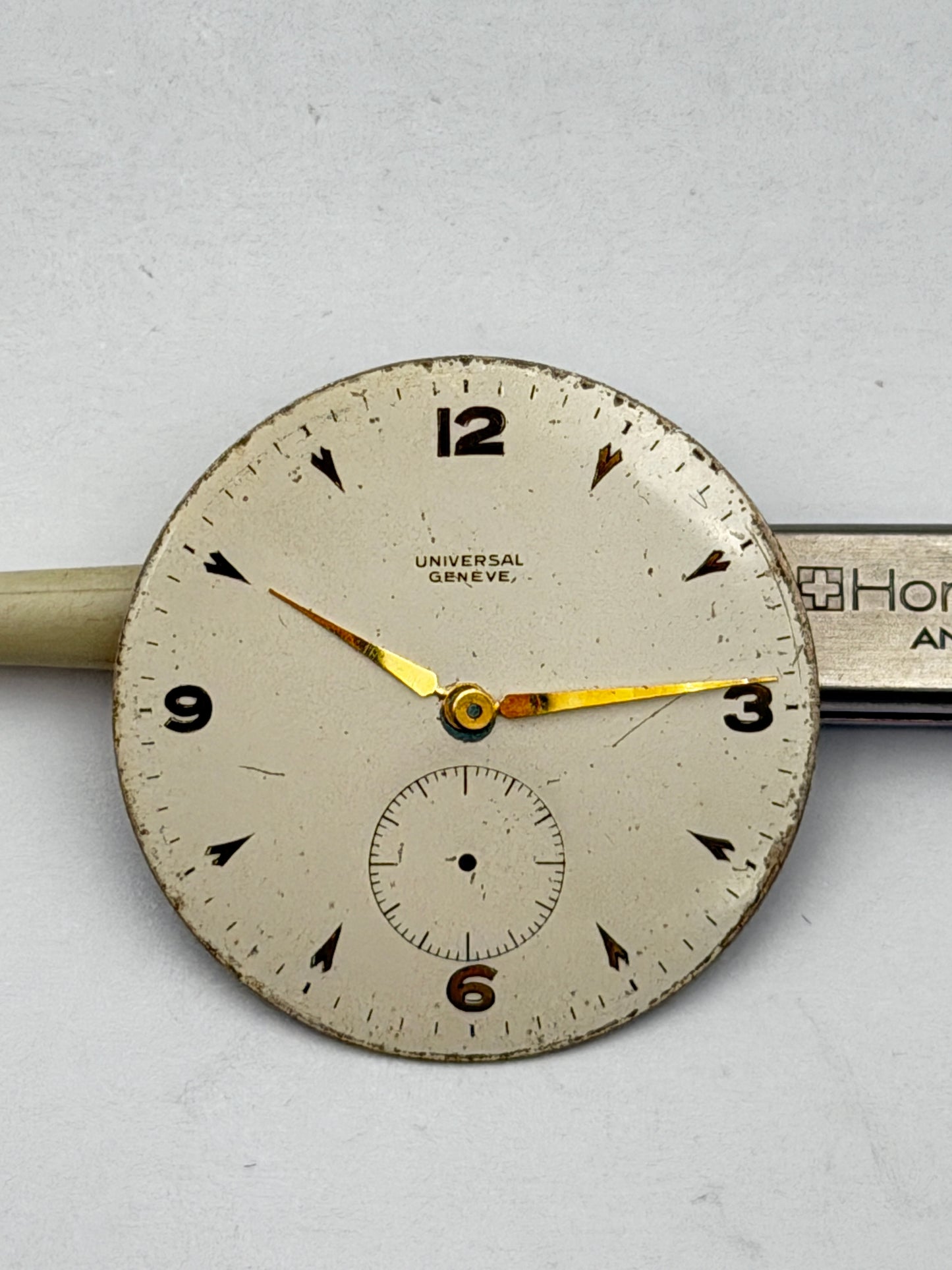 universal geneve 32.5mm dial quadrante