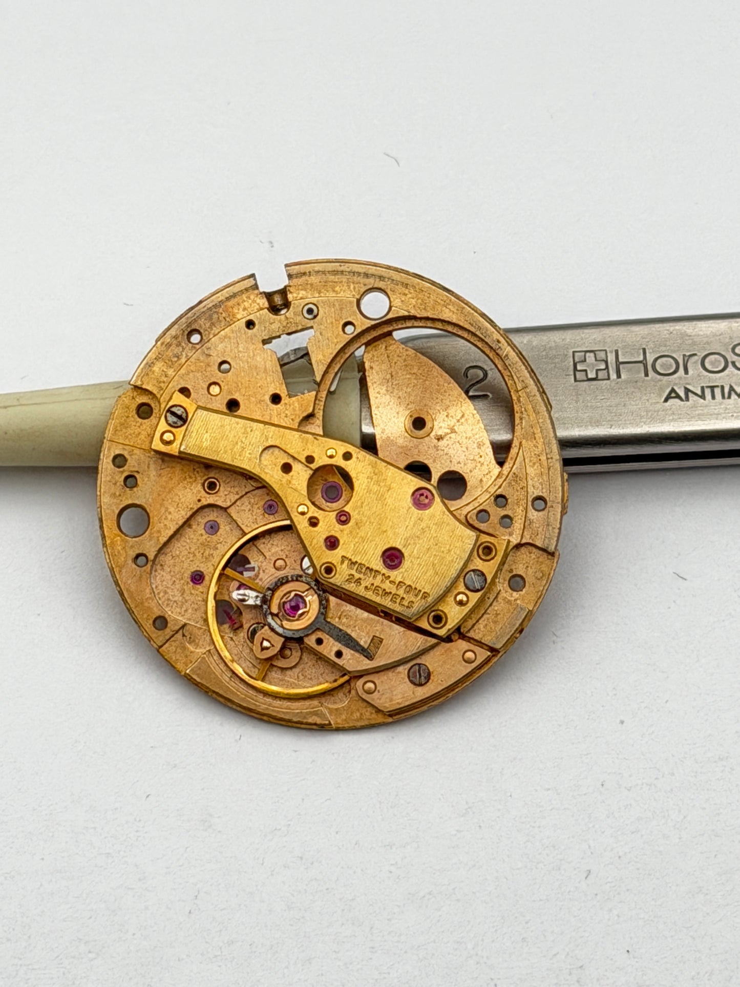 Omega 565 movement movimento