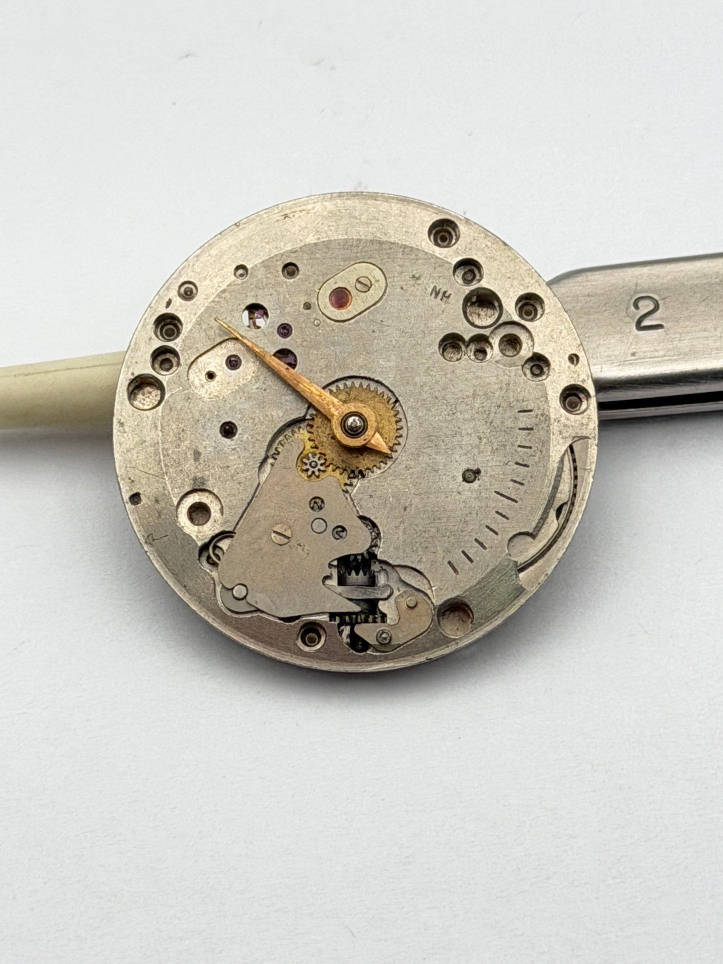 Wyler Vetta 210 movement movimento